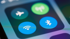 Iran restricts internet access